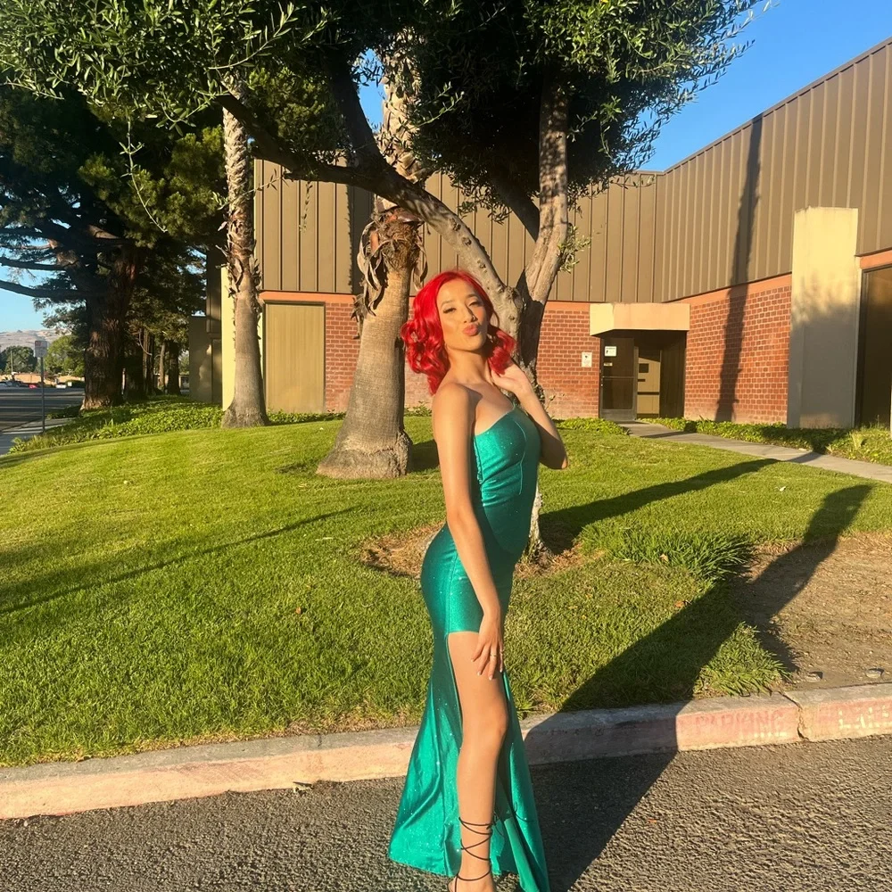 Elegant Teal One-Shoulder Dress - Picture 2 of 3